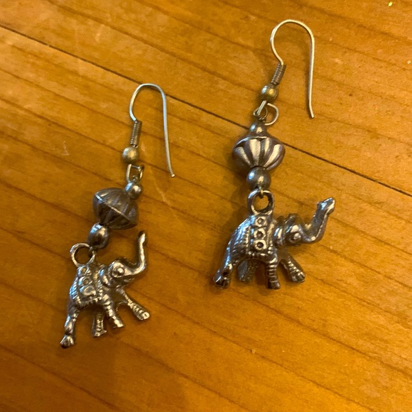 Elephant earrings - Picture 1 of 3